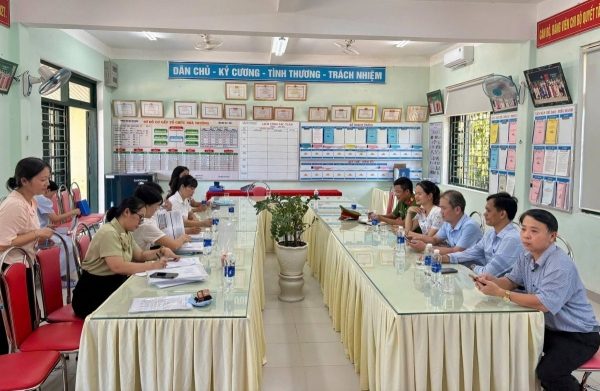 Hue City: Duong No Ward steps up food safety inspections at schools