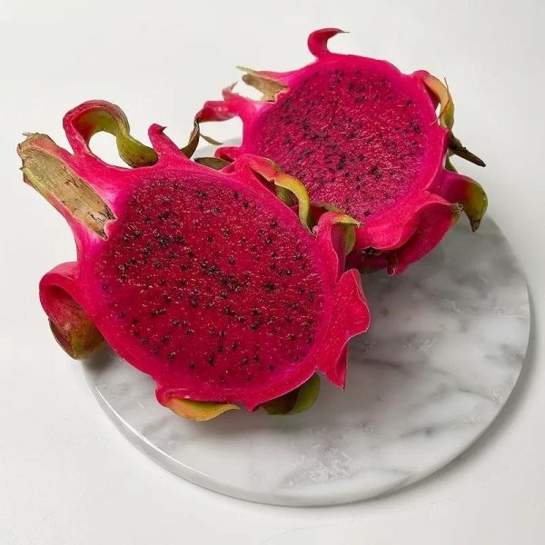Does eating dragon fruit help manage cholesterol and support cardiovascular health?