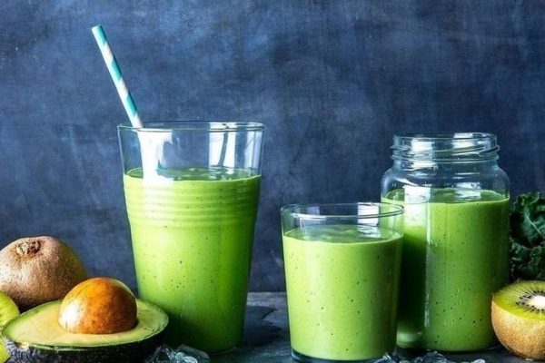 3 Green Smoothie Recipes to Keep You Full, Support Digestion, and Reduce Fat Accumulation