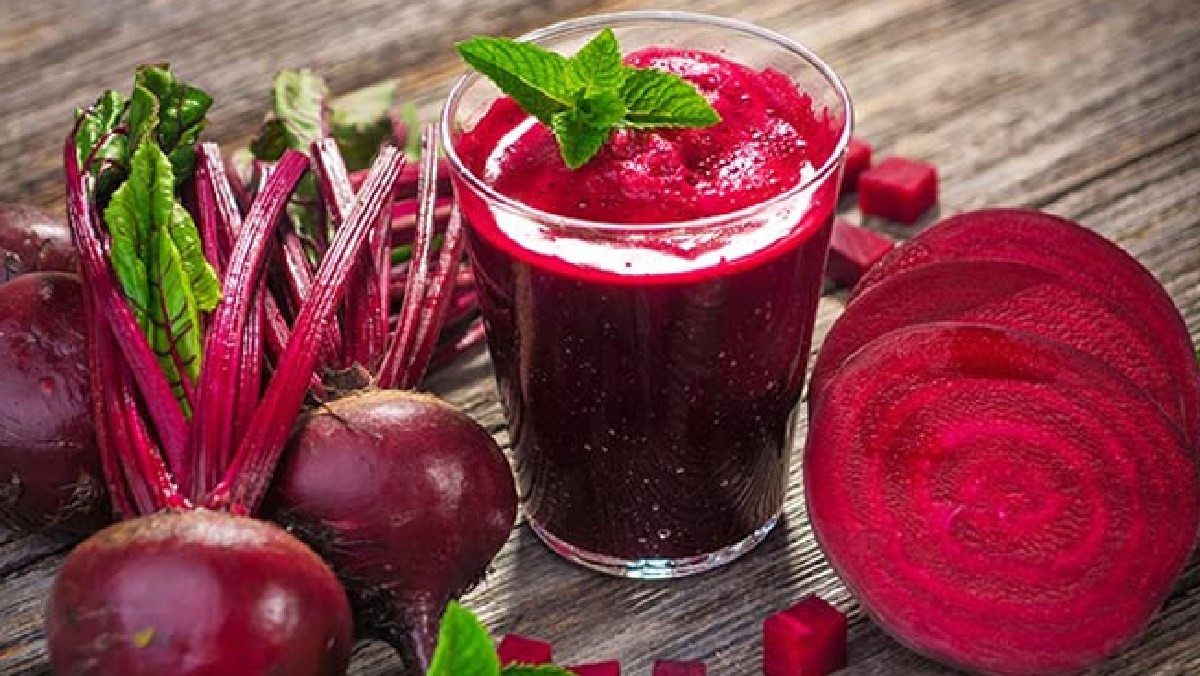 Beetroot drink contains many active ingredients beneficial to health.