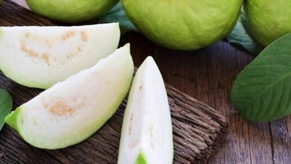 6 fruits that help protect the skin from UV rays and prevent aging in summer