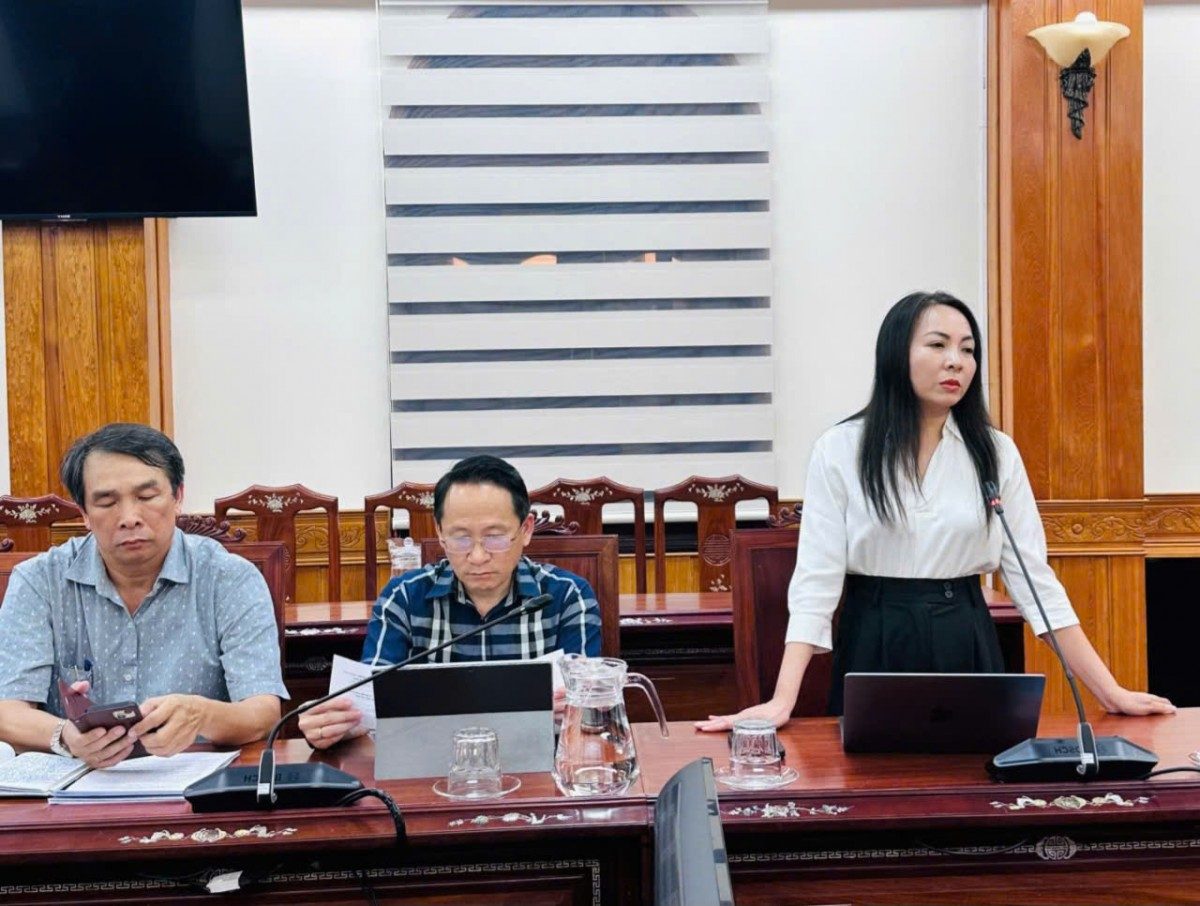 Leaders of the Department of Health reported on the incident.